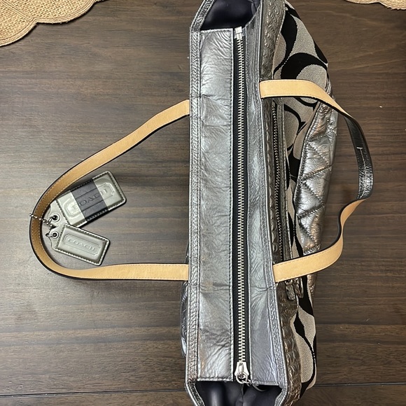 Black and silver coach purse - Picture 7 of 10